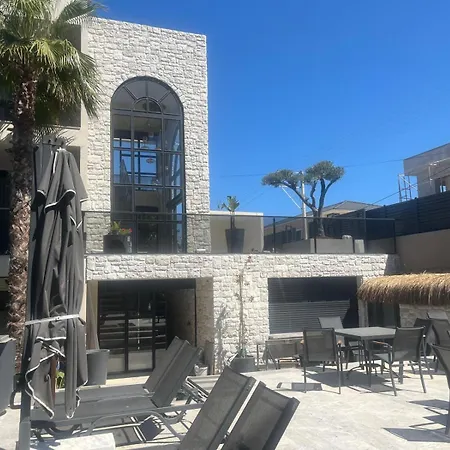 Ciftlique Alize Otel Çeşme
